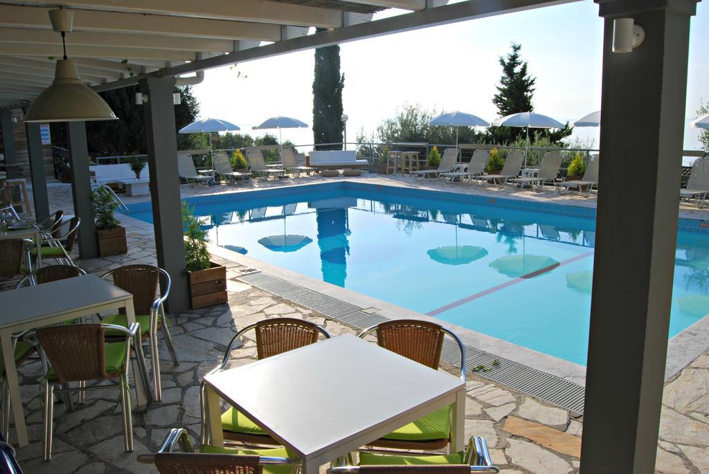 Captain'S Apts Barbati Exterior foto