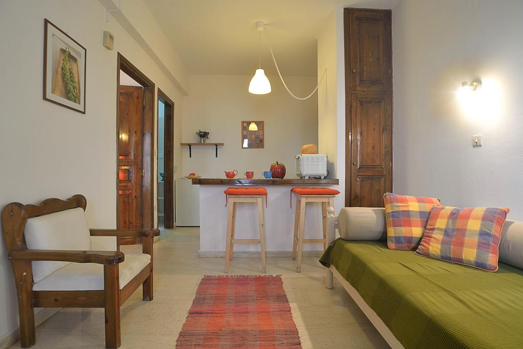 Captain'S Apts Barbati Exterior foto